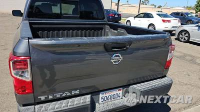 2018 Nissan TITAN S Crew Cab Short Bed - zdjęcie 32 z 33 - miniatura
