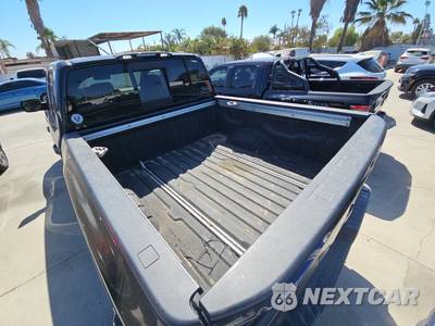 2021 Nissan TITAN PRO-4X Crew Cab Short Bed - zdjęcie 16 z 21 - miniatura