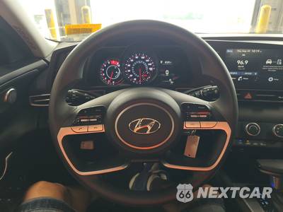 2023 Hyundai Elantra SE - zdjęcie 10 z 28 - miniatura