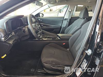 2023 Hyundai Elantra SEL - zdjęcie 7 z 35 - miniatura