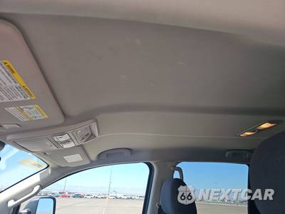2024 Nissan TITAN SV Crew Cab Short Bed - zdjęcie 17 z 21 - miniatura