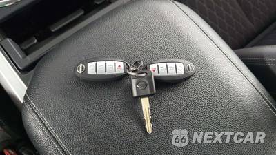 2024 Nissan TITAN SV Crew Cab Short Bed - zdjęcie 18 z 21 - miniatura
