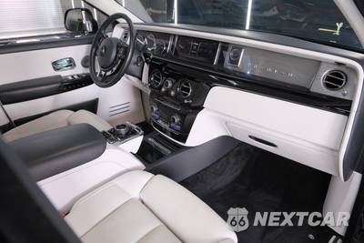 2022 Rolls-Royce Phantom - zdjęcie 29 z 50 - miniatura