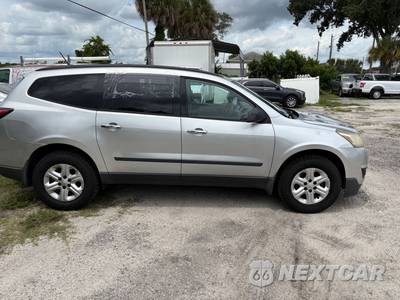 2015 Chevrolet Traverse LS 1LS - zdjęcie 3 z 10 - miniatura