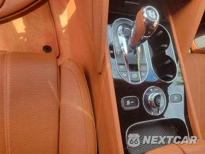 2022 Bentley Bentayga V8 - zdjęcie 7 z 10 - miniatura