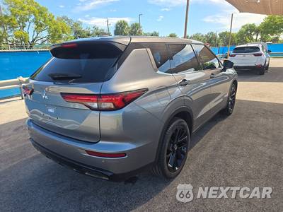 2022 Mitsubishi Outlander SEL - zdjęcie 4 z 19 - miniatura