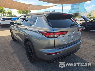 2022 Mitsubishi Outlander SEL - zdjęcie 6 z 19 - miniatura
