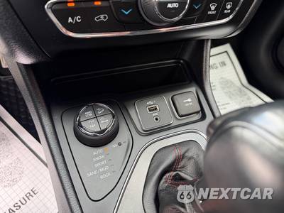 2020 Jeep Cherokee Trailhawk - zdjęcie 17 z 50 - miniatura