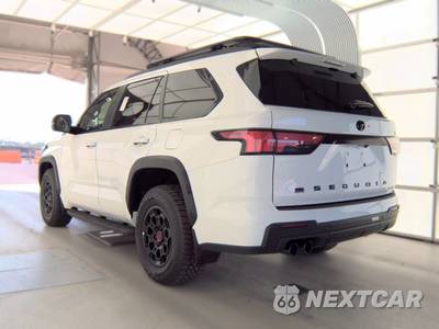 2026 Toyota Sequoia TRD Pro - zdjęcie 6 z 22 - miniatura
