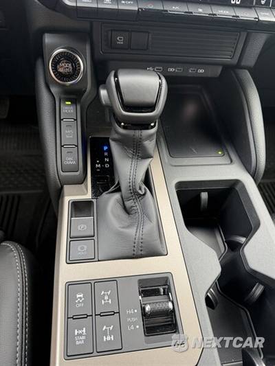 2027 Toyota Land Cruiser - zdjęcie 13 z 29 - miniatura