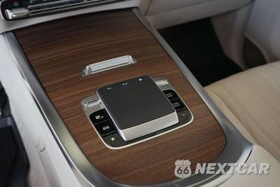 2026 Mercedes-Benz AMG G 63 4MATIC - zdjęcie 12 z 24 - miniatura