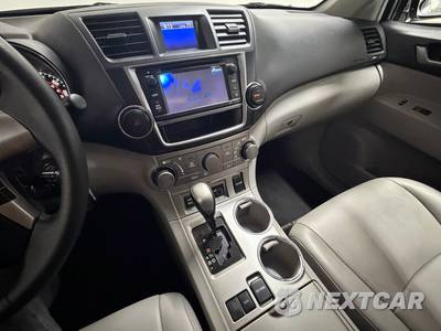 2013 Toyota Highlander SE - zdjęcie 38 z 43 - miniatura