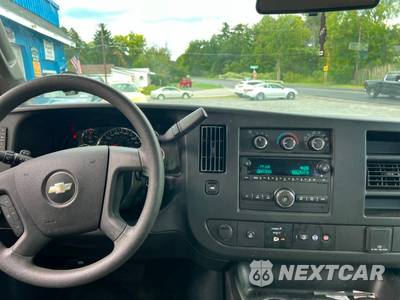 2017 Chevrolet Express 3500 Passenger Van LS 1LS 135.0" WB - zdjęcie 23 z 28 - miniatura