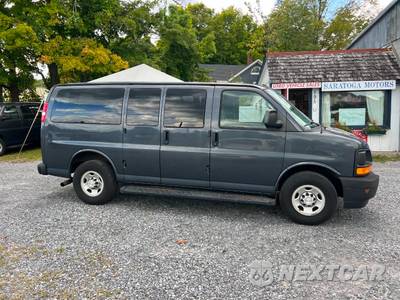 2017 Chevrolet Express 3500 Passenger Van LS 1LS 135.0" WB - zdjęcie 9 z 28 - miniatura
