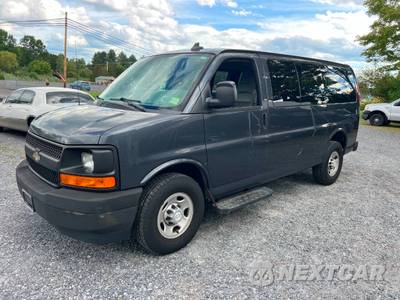 2017 Chevrolet Express 3500 Passenger Van LS 1LS 135.0" WB - zdjęcie 4 z 28 - miniatura