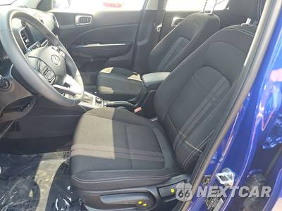 2025 Hyundai Venue SEL - zdjęcie 7 z 18 - miniatura