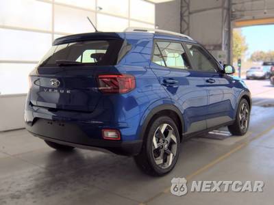2025 Hyundai Venue SEL - zdjęcie 4 z 18 - miniatura