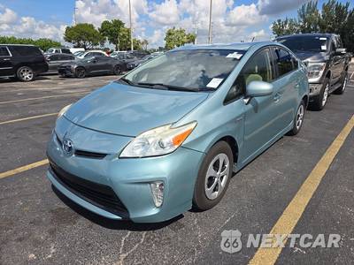 2015 Toyota Prius Two - zdjęcie 1 z 18 - miniatura
