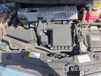 2015 Toyota Prius Two - zdjęcie 15 z 18 - miniatura