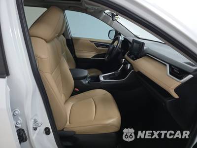 2022 Toyota RAV4 XLE Premium - zdjęcie 8 z 32 - miniatura