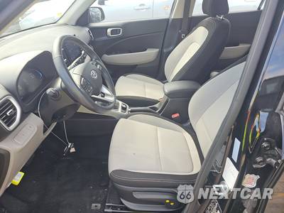 2025 Hyundai Venue SEL - zdjęcie 7 z 26 - miniatura
