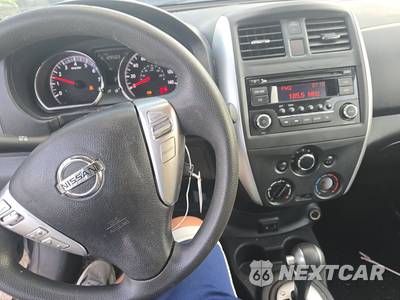 2017 Nissan Versa Sedan SV - zdjęcie 11 z 31 - miniatura