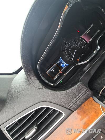 2015 Lincoln MKT w/Livery Pkg - zdjęcie 12 z 34 - miniatura