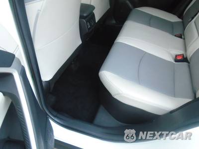 2020 Toyota RAV4 Hybrid Limited - zdjęcie 43 z 98 - miniatura