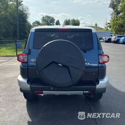2013 Toyota FJ Cruiser w/Rear Doors - zdjęcie 4 z 28 - miniatura