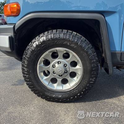 2013 Toyota FJ Cruiser w/Rear Doors - zdjęcie 10 z 28 - miniatura