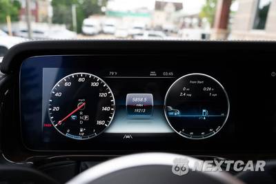 2021 Mercedes-Benz G 550 4MATIC - zdjęcie 19 z 61 - miniatura