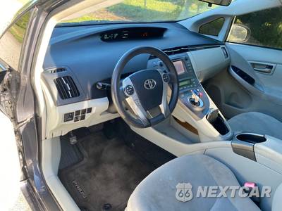 2012 Toyota Prius Two - zdjęcie 17 z 47 - miniatura