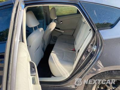 2012 Toyota Prius Two - zdjęcie 21 z 47 - miniatura