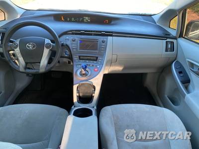 2012 Toyota Prius Two - zdjęcie 38 z 47 - miniatura