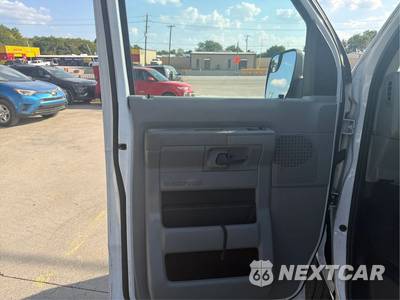 2014 Ford E-150 Commercial Cargo Van 138.0" WB - zdjęcie 32 z 38 - miniatura