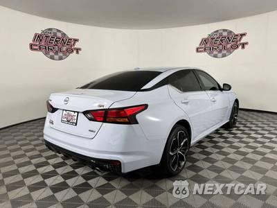 2024 Nissan Altima SR - zdjęcie 7 z 44 - miniatura