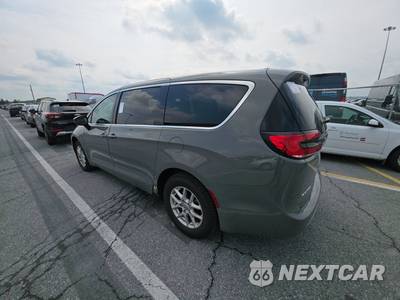 2025 Chrysler Pacifica Select 121.6" WB - zdjęcie 6 z 24 - miniatura