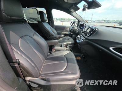 2025 Chrysler Pacifica Select 121.6" WB - zdjęcie 8 z 24 - miniatura