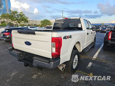 2019 Ford Super Duty F-250 XLT Crew Cab Medium Bed - zdjęcie 4 z 29 - miniatura