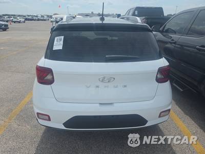 2026 Hyundai Venue SEL w/2-Tone Roof - zdjęcie 5 z 25 - miniatura