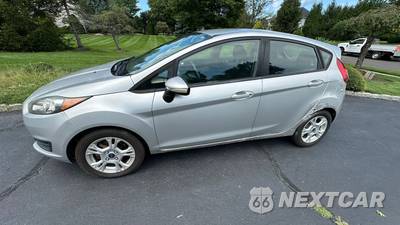 2014 Ford Fiesta SE Hatchback - zdjęcie 2 z 17 - miniatura