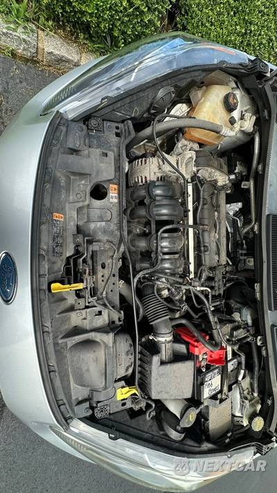 2014 Ford Fiesta SE Hatchback - zdjęcie 16 z 17 - miniatura