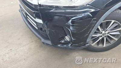 2019 Toyota Highlander XLE - zdjęcie 42 z 59 - miniatura