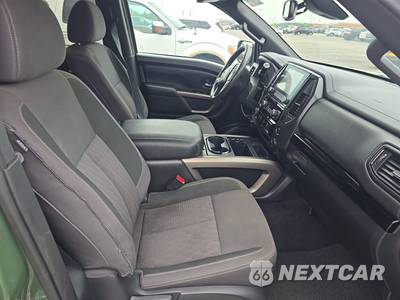 2024 Nissan TITAN SV Crew Cab Short Bed - zdjęcie 8 z 25 - miniatura