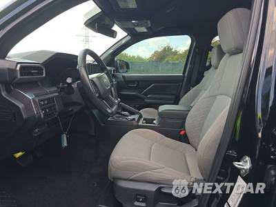 2025 Toyota Tacoma SR5 Crew Cab Medium Bed - zdjęcie 7 z 25 - miniatura