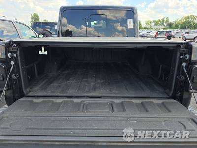 2020 Jeep Gladiator Rubicon Crew Cab Medium Bed - zdjęcie 16 z 38 - miniatura