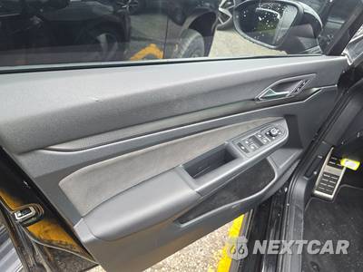 2024 Volkswagen Golf GTI S - zdjęcie 9 z 33 - miniatura