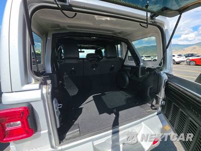 2022 Jeep Wrangler Unlimited High Altitude - zdjęcie 16 z 19 - miniatura