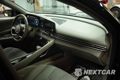 2022 Hyundai Elantra SEL - zdjęcie 13 z 29 - miniatura