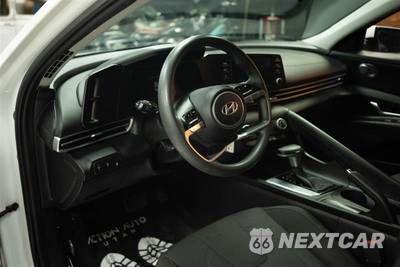 2025 Hyundai Elantra SE - zdjęcie 9 z 25 - miniatura